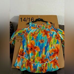 Women’s blouse size 14/16